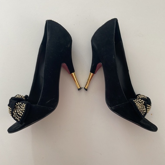 Betsey Johnson black suede gold studded bow tie heels - Picture 6 of 7